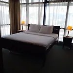 Smart Suite At Times Square Kl